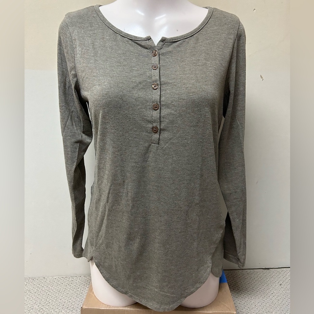 2/$20❤️- SHIRT | Women’s OMSJ shirt size medium